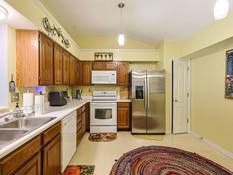 7350 Centrecrest Lane, Unit H, Florence, KY 41042 Photo 12