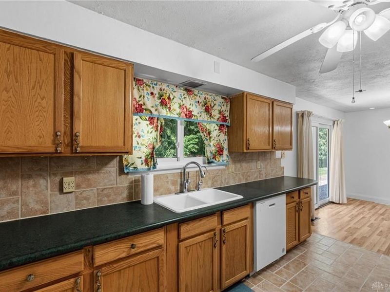 711 Upper Valley Pike, Springfield Township, OH 45504 Photo 20