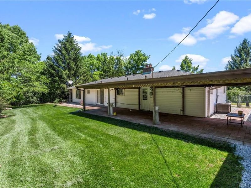711 Upper Valley Pike, Springfield Township, OH 45504 Photo 6