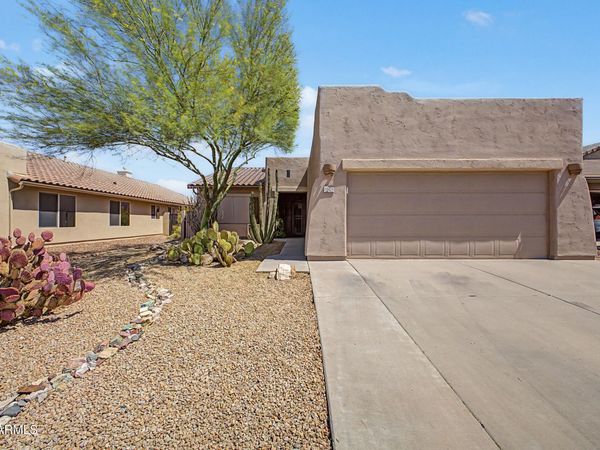 10424 E TRAILHEAD Court, Gold Canyon, AZ 85118
