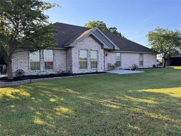 3881 Fm 815 , Leonard, TX 75452