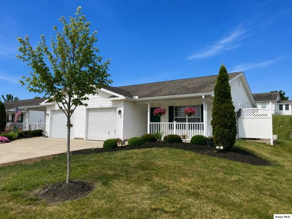 56 Highmeadow Dr, Mount Vernon, OH 43050