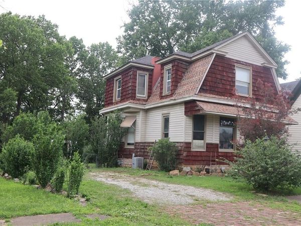 6 S Holbrook Street, Fort Scott, KS 66701