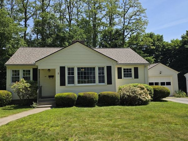 34 Wildrose Ave, Worcester, MA 01602