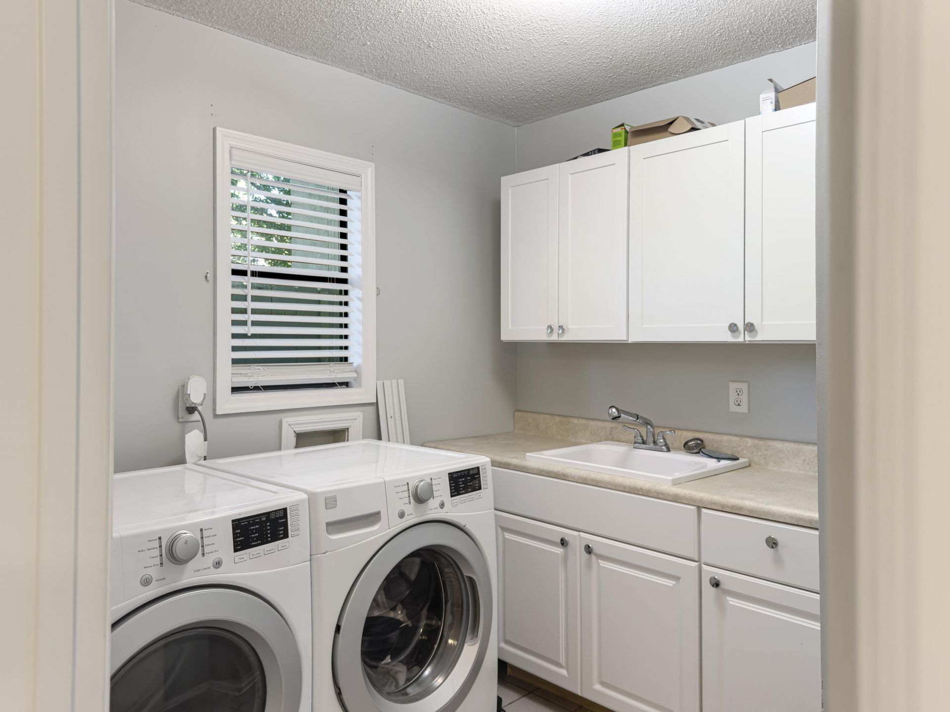 19 Meander Row Photo 15