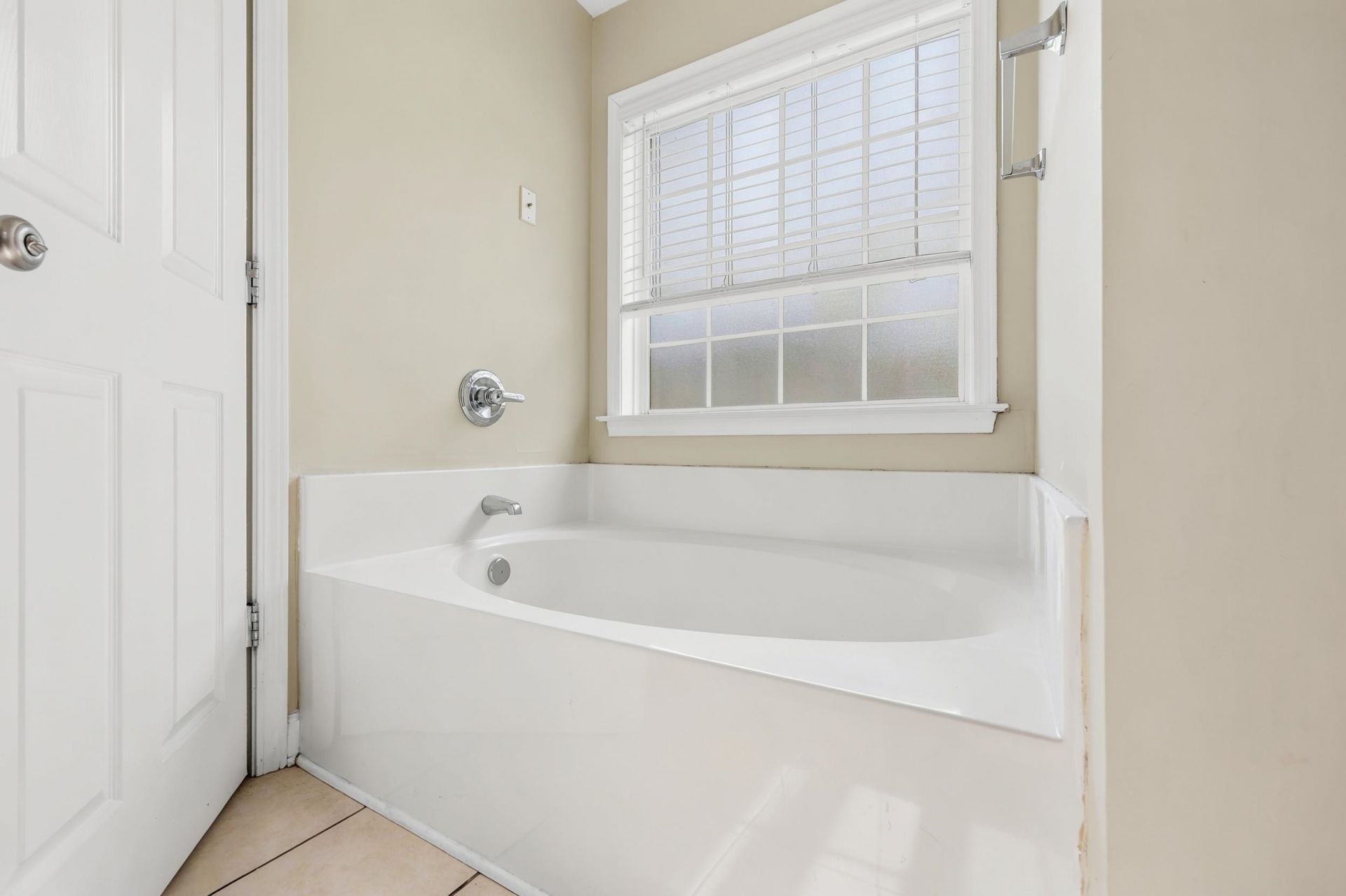 2701 Green Pond Circle  Photo 9