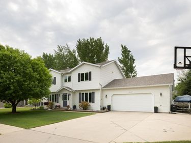 3228 36th Avenue S, Fargo, ND 58104