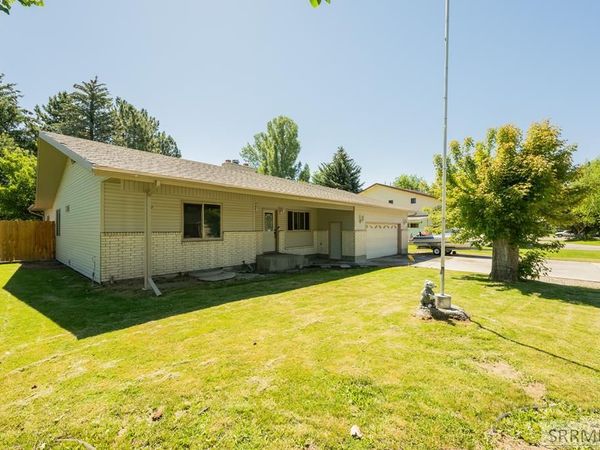 703 Adell Avenue, IDAHO FALLS, ID 83402
