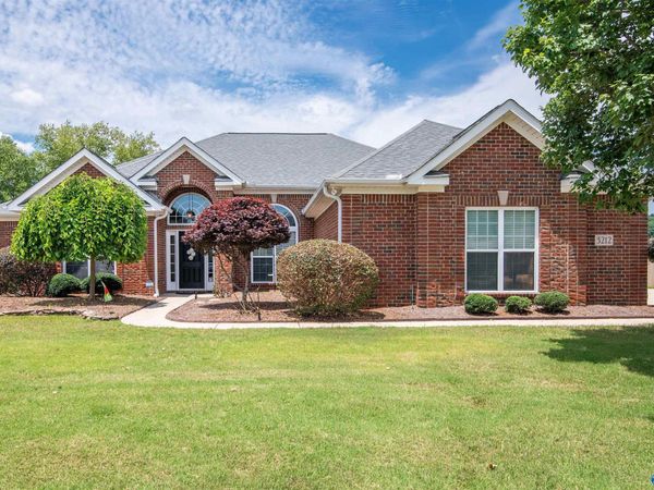 3212 Sandstone Street SE, Owens Cross Roads, AL 35763