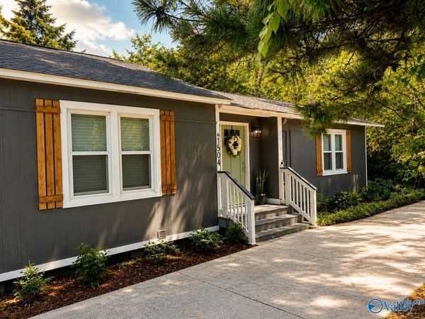 1504 Oshaughnessy Avenue NE, Huntsville, AL 35801