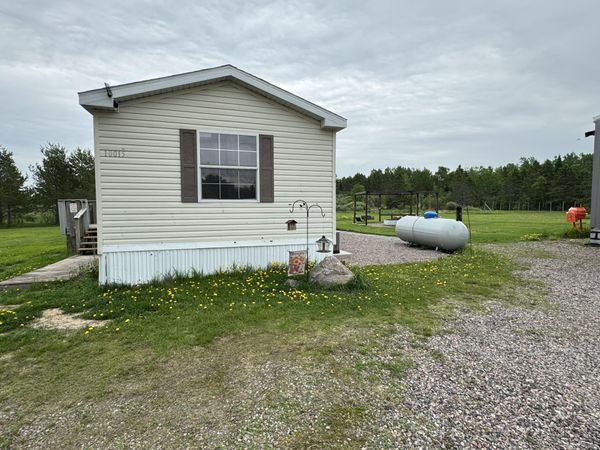 10015 S Foor LN, Sault Ste Marie, MI 49783