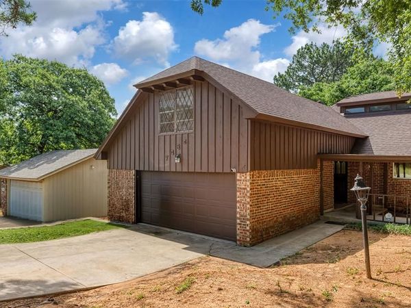 7432 Brentwood Stair Road , Fort Worth, TX 76112
