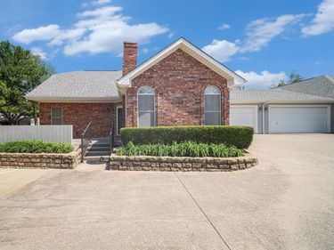 6127 Welden Court, Fort Worth, TX 76132