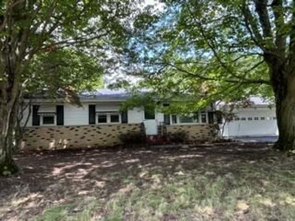 2888 Clarice Street, Kalamazoo, MI 49048