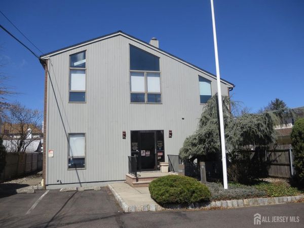 35 Brant Avenue, Clark, NJ 07066