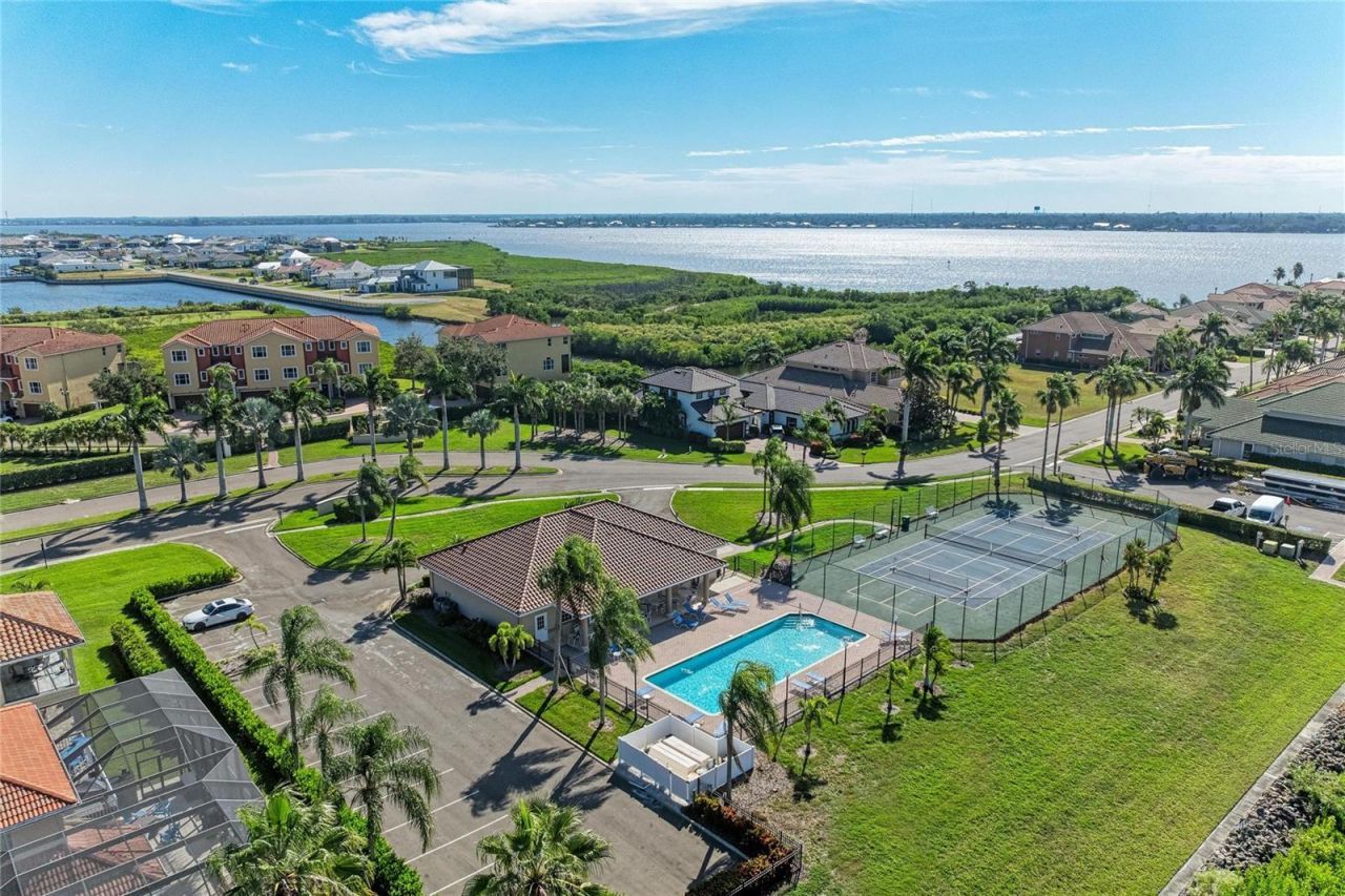 308 10th Avenue E, Palmetto, FL 34221 Photo