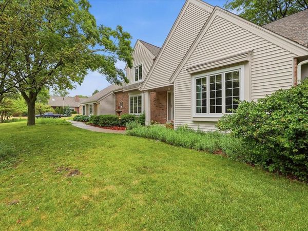 4100 S 119th STREET, Greenfield, WI 53228