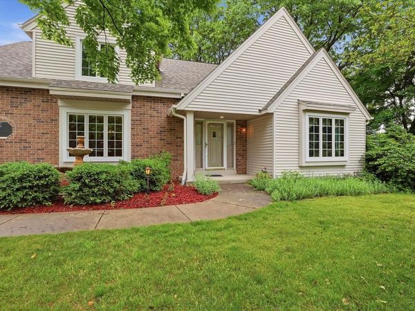 4100 S 119th STREET, Greenfield, WI 53228