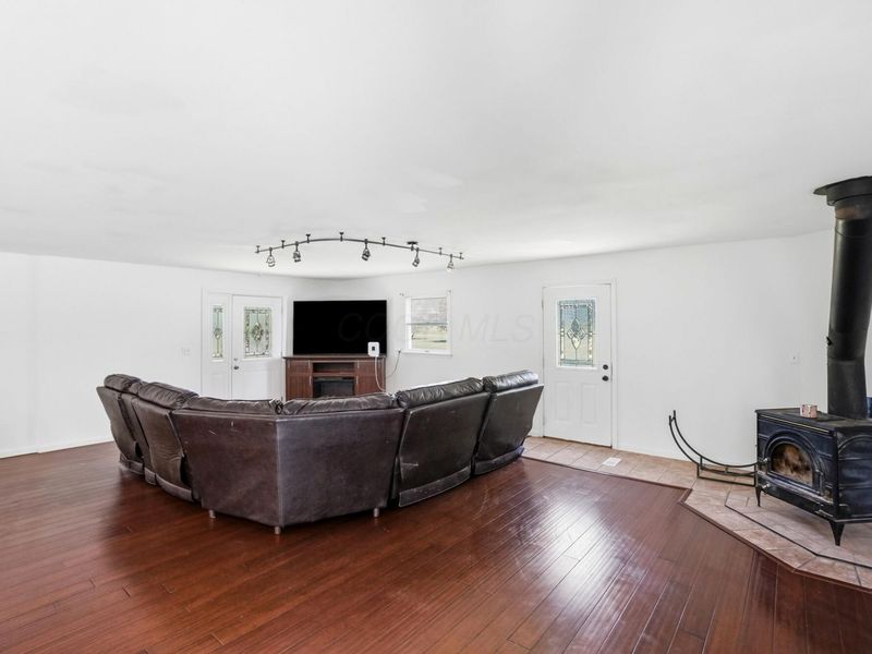 6881 Van Wagener Road , London, OH 43140 Photo 9