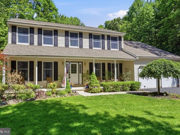 2130 STERNERS ROAD, GREEN LANE, PA 18054