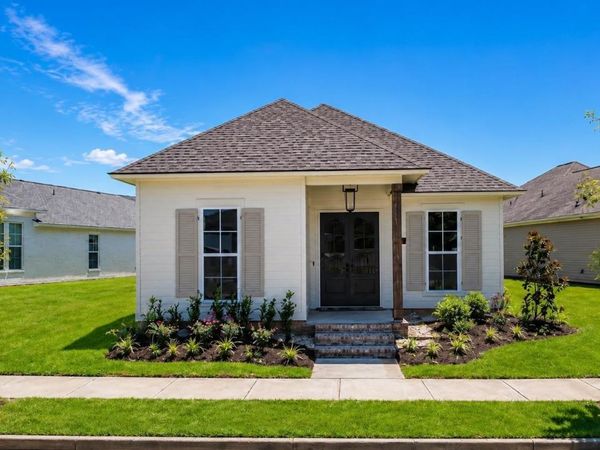 4063 Memorial Square, Zachary, LA 70791