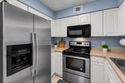 118 Luden Drive photo 4