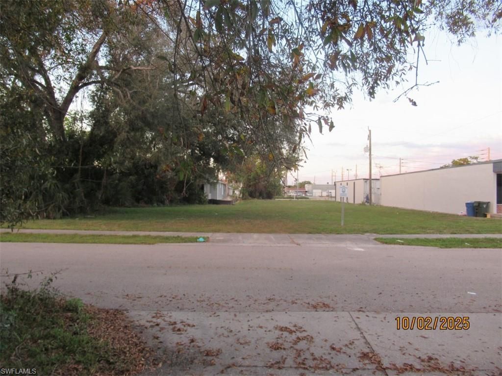 1925 Suwanee Ave , Fort Myers, FL 33901 Photo