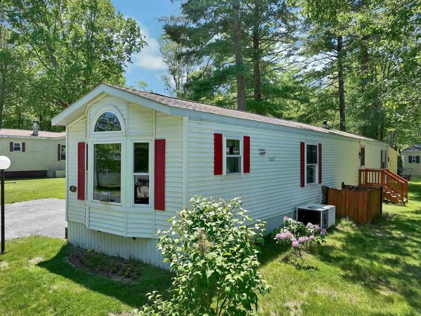 8 N. Cranberry Lane, Rochester, NH 03867