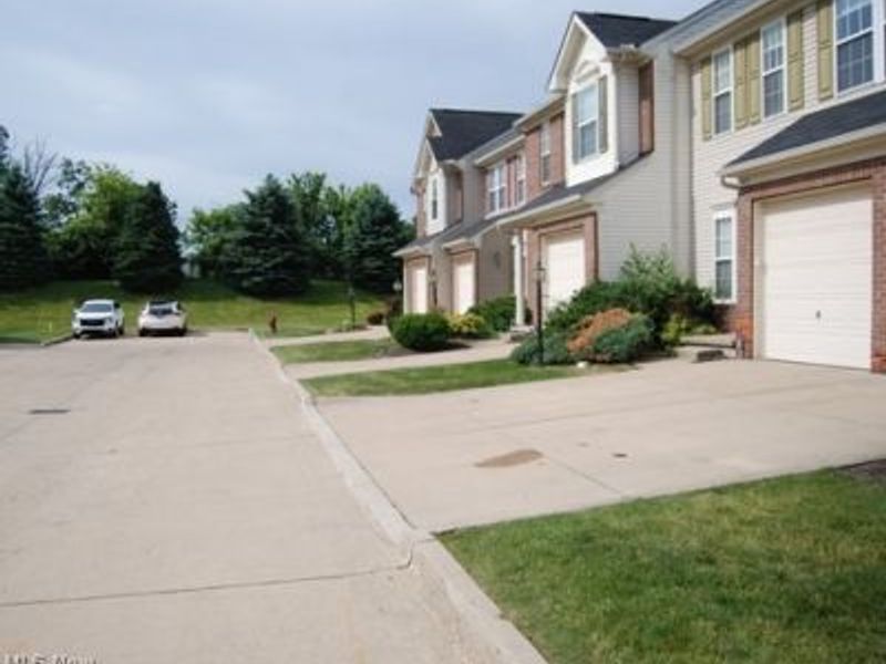 105 Limestone Court , Berea, OH 44017 Photo 28