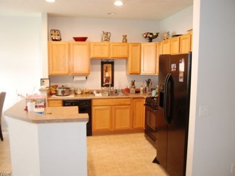 105 Limestone Court , Berea, OH 44017 Photo 3