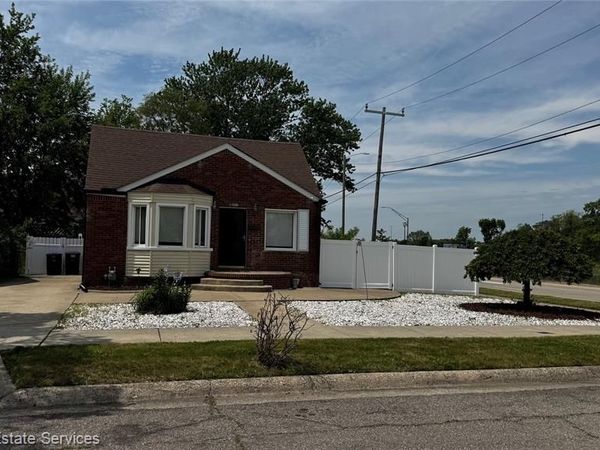 13585 Rockdale Street , Detroit, MI 48223