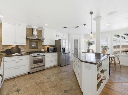 2581 Maryal Dr, Sacramento, CA 95821 Photo