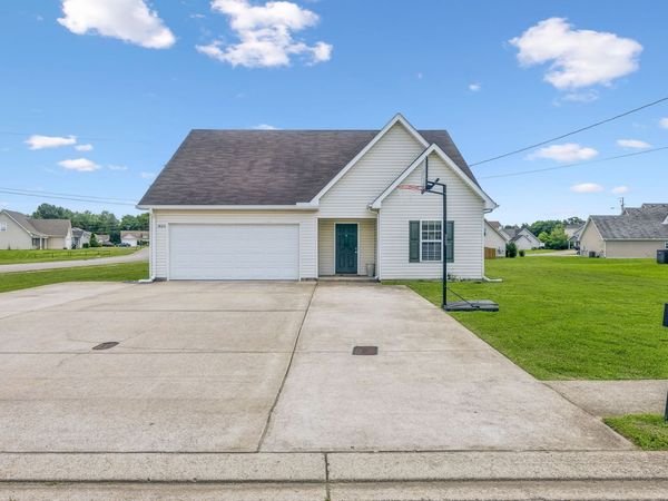 1420 Journey Dr , Murfreesboro, TN 37130