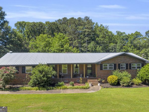 101 W Hendricks Street, Bowman, GA 30624