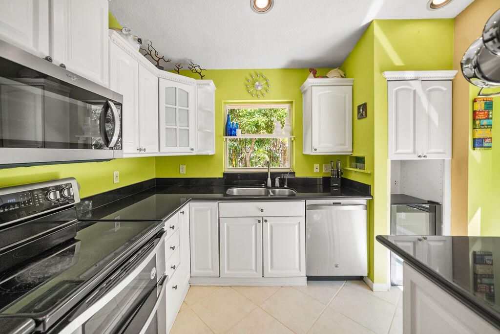 1256 Lake Breeze Drive, Wellington, FL 33414 Photo