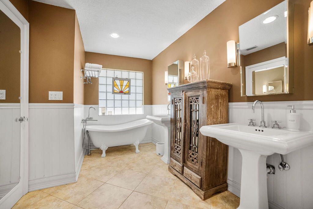 1256 Lake Breeze Drive, Wellington, FL 33414 Photo