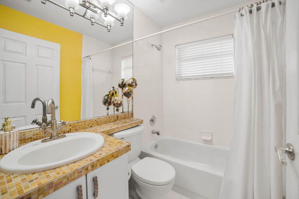 1256 Lake Breeze Drive, Wellington, FL 33414 Photo