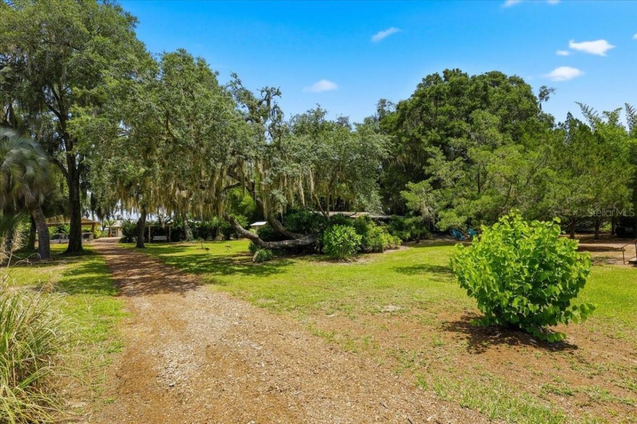 460 Lake Como Drive , Pomona Park, FL 32181 Photo