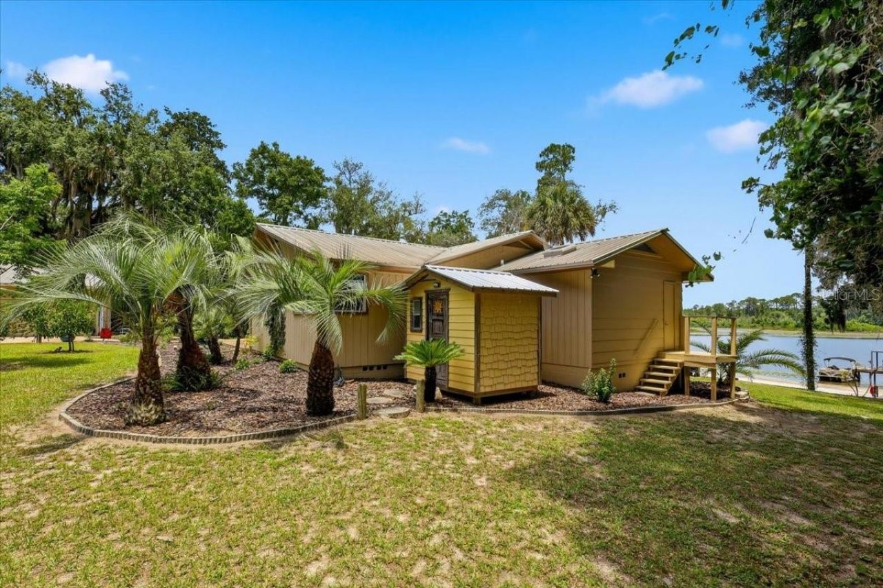 460 Lake Como Drive , Pomona Park, FL 32181 Photo