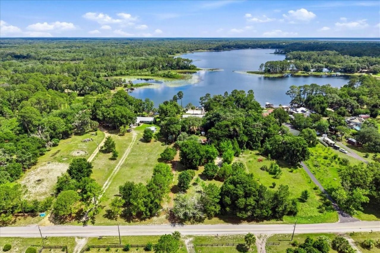 460 Lake Como Drive , Pomona Park, FL 32181 Photo