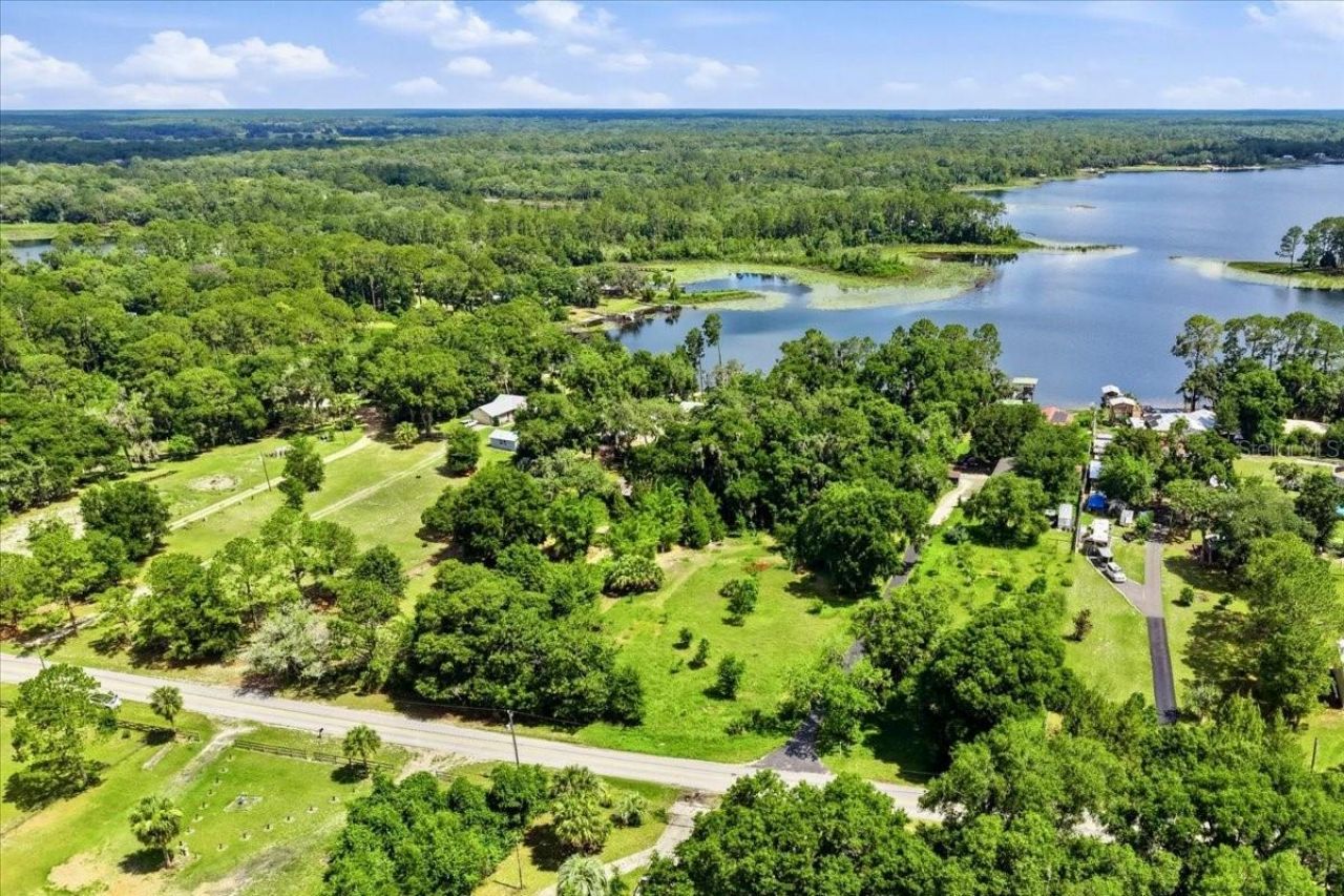 460 Lake Como Drive , Pomona Park, FL 32181 Photo