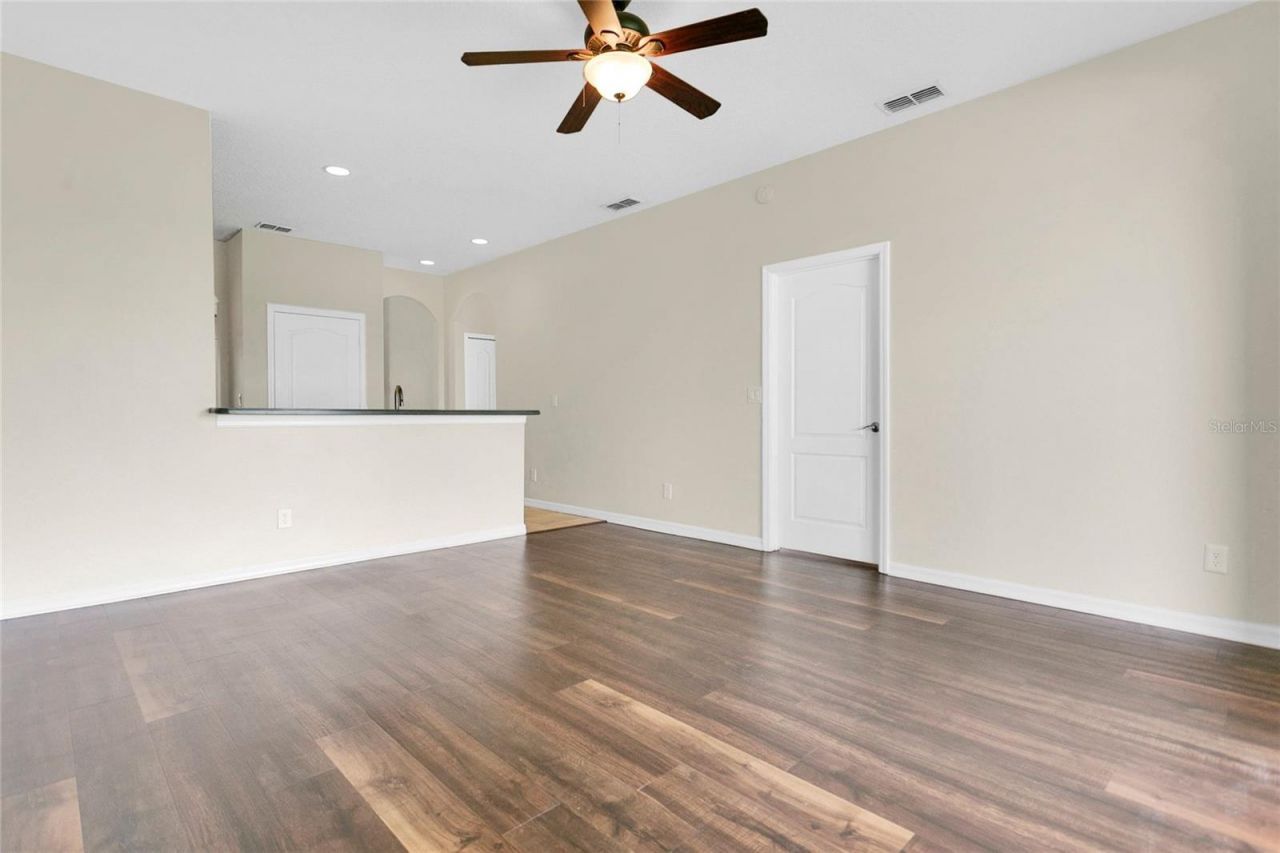 34346 Tuscany Avenue, Sorrento, FL 32776 Photo