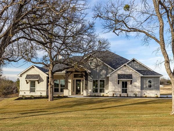 252 Oak Meadow Lane , Weatherford, TX 76085