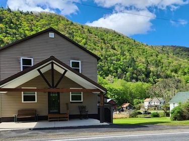 10366 MAIN STREET, SINNAMAHONING, PA 15861