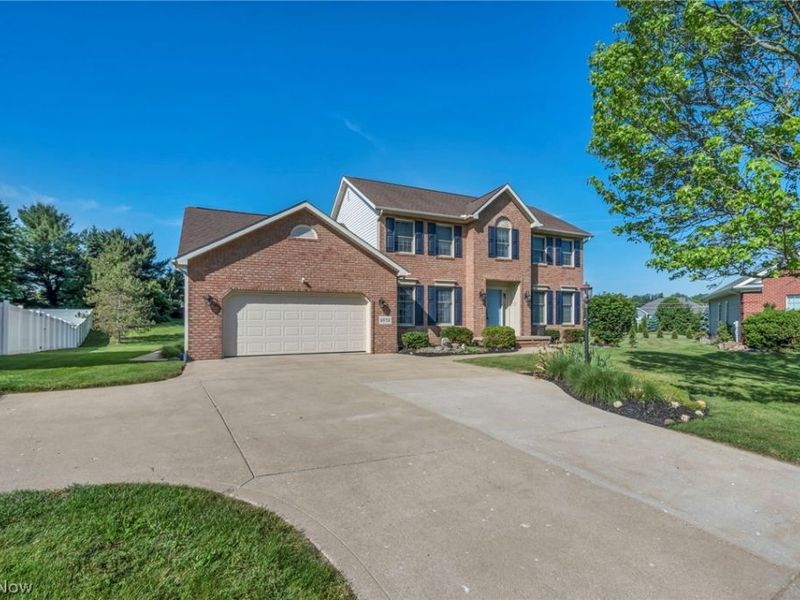 8572 Nobleman Circle NW, Massillon, OH 44646 Photo 2