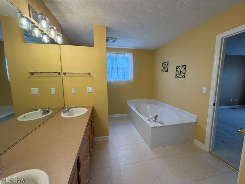 421 Windham Court, Broadview Heights, OH 44147 Photo 7