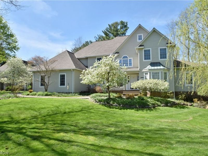 495 North Street, Chagrin Falls, OH 44022 Photo 1