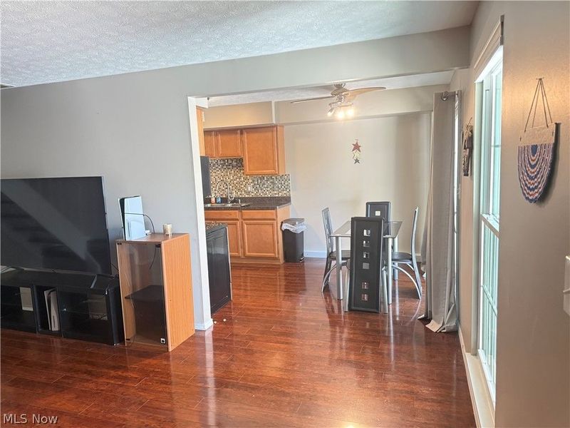 20462 Williamsburg Court , Middleburg Heights, OH 44130 Photo 6