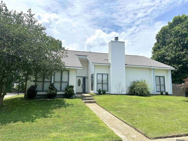 9786 Kinglet Dr, Baton Rouge, LA 70809