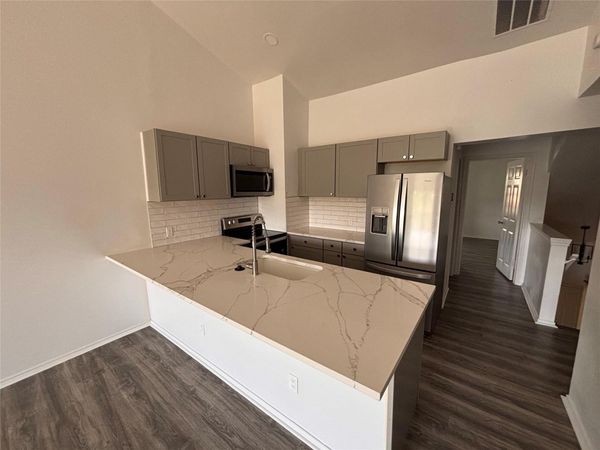 6913 Thorncliffe DR, Unit B, Austin, TX 78731